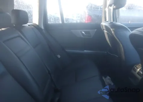 2010 Mercedes-Benz Glk 350 4Matic z USA, uszkodzony, nr VIN WDCGG8HB9AF352629